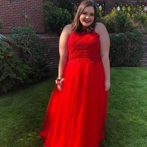 Meet your Posher, Emilee